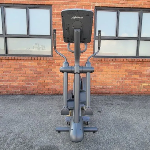 Life Fitness Integrity Series Elliptical Cross-Trainer (CLSX) - Refurbished