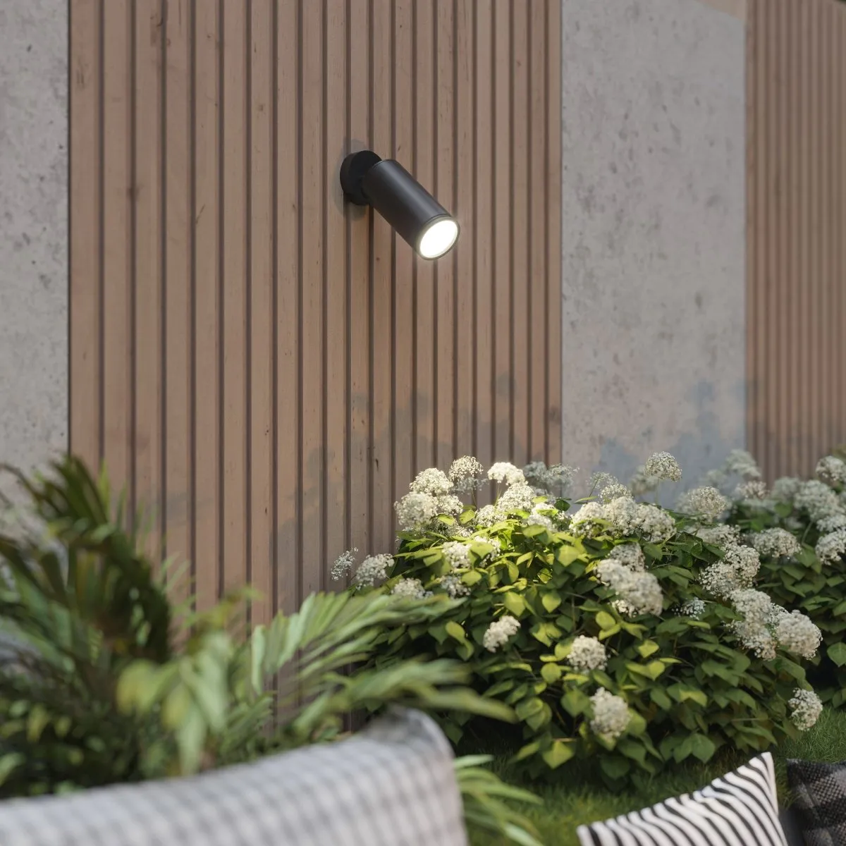 Luxa Outdoor Spotlight