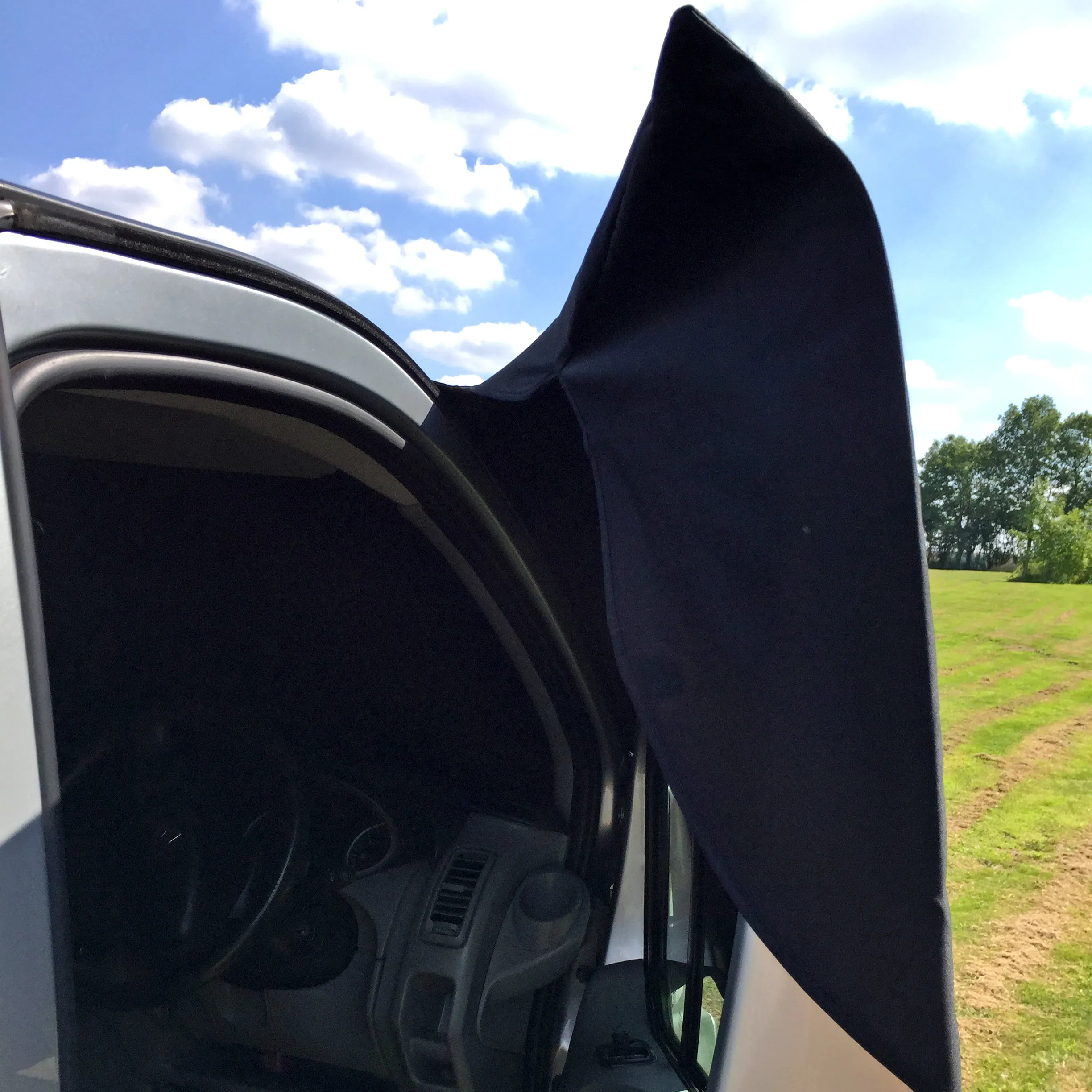 Trafic, Primastar, Vivaro Screen Cover - Deluxe Plain